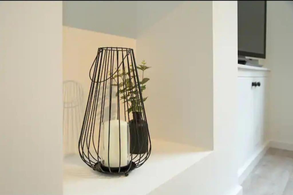 Modern Luxury 4 Bed House In Heart Of